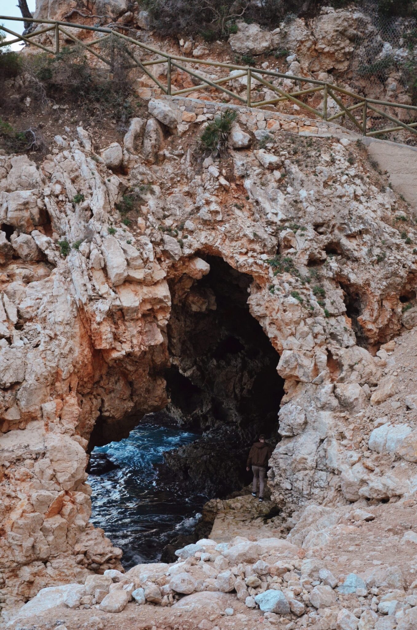 Jaskinia Cova dels Arcs