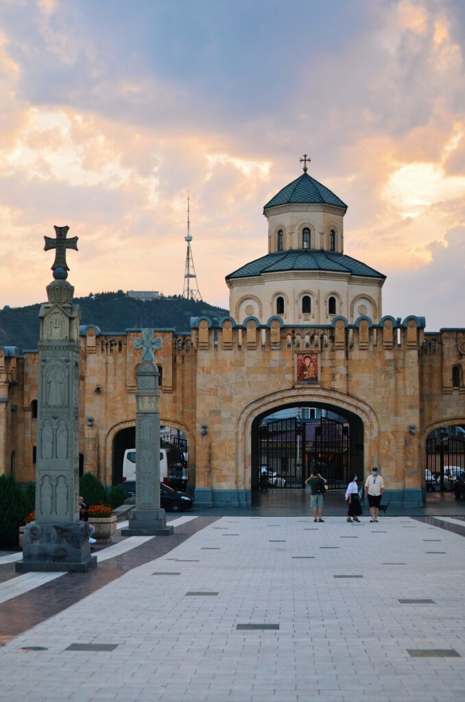 Brama Sobór Trójcy Świętej Tbilisi