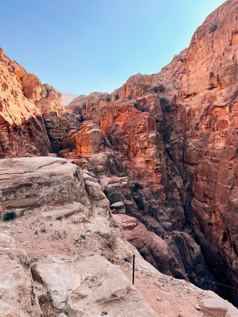 Petra - Strome zejście z widoku