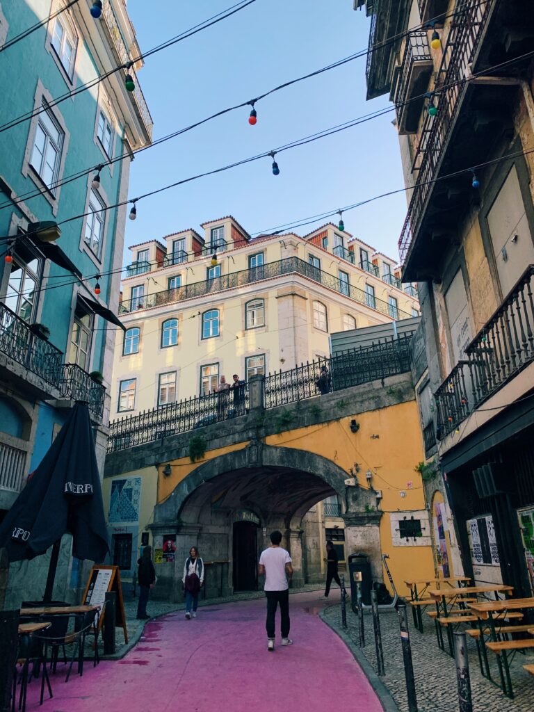 Lizbona Pink Street