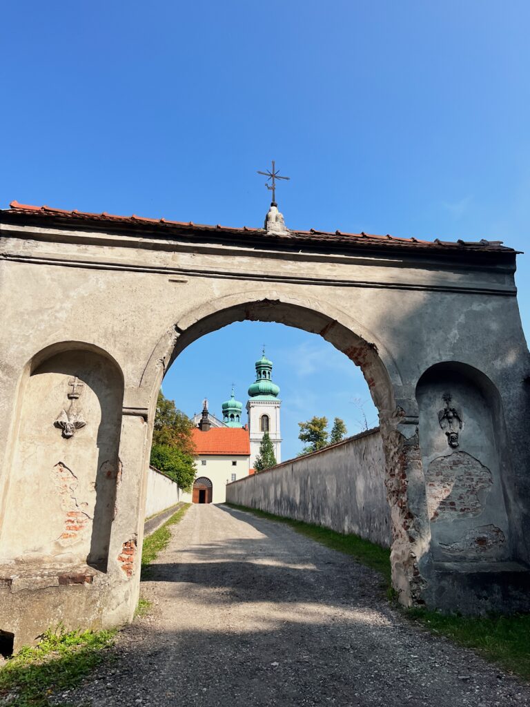 Klasztor Ojców Kamedułów na Bielanach