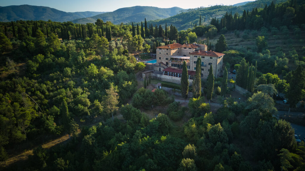 Villa Schiatti z drona - Toskania Przewodnik