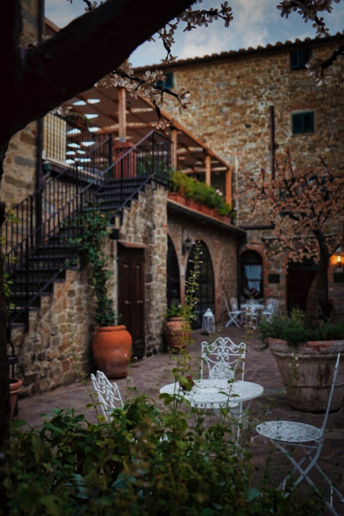 Villa Schiatti patio - Toskania Przewodnik