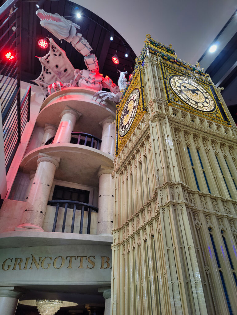 Big Ben i bank Gringotta w Sklep LEGO